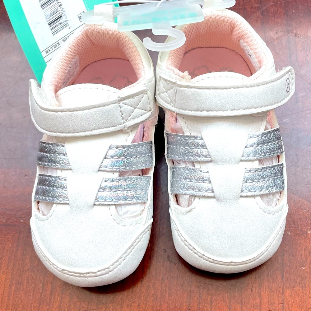 NEW With Tags Surprize Stride Rite Kellyn Girls  White/Silver Sparkle 6-12 mo.